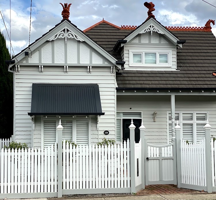 Renovation facade